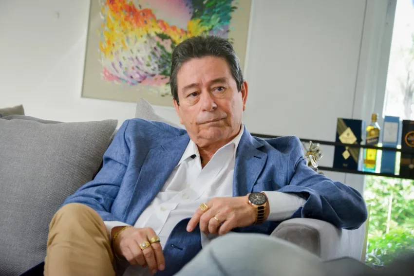 CÓMO HACER PERIODISMO DURANTE 50 AÑOS Y NO MORIR EN EL INTENTO | POR DAVID GAUNA