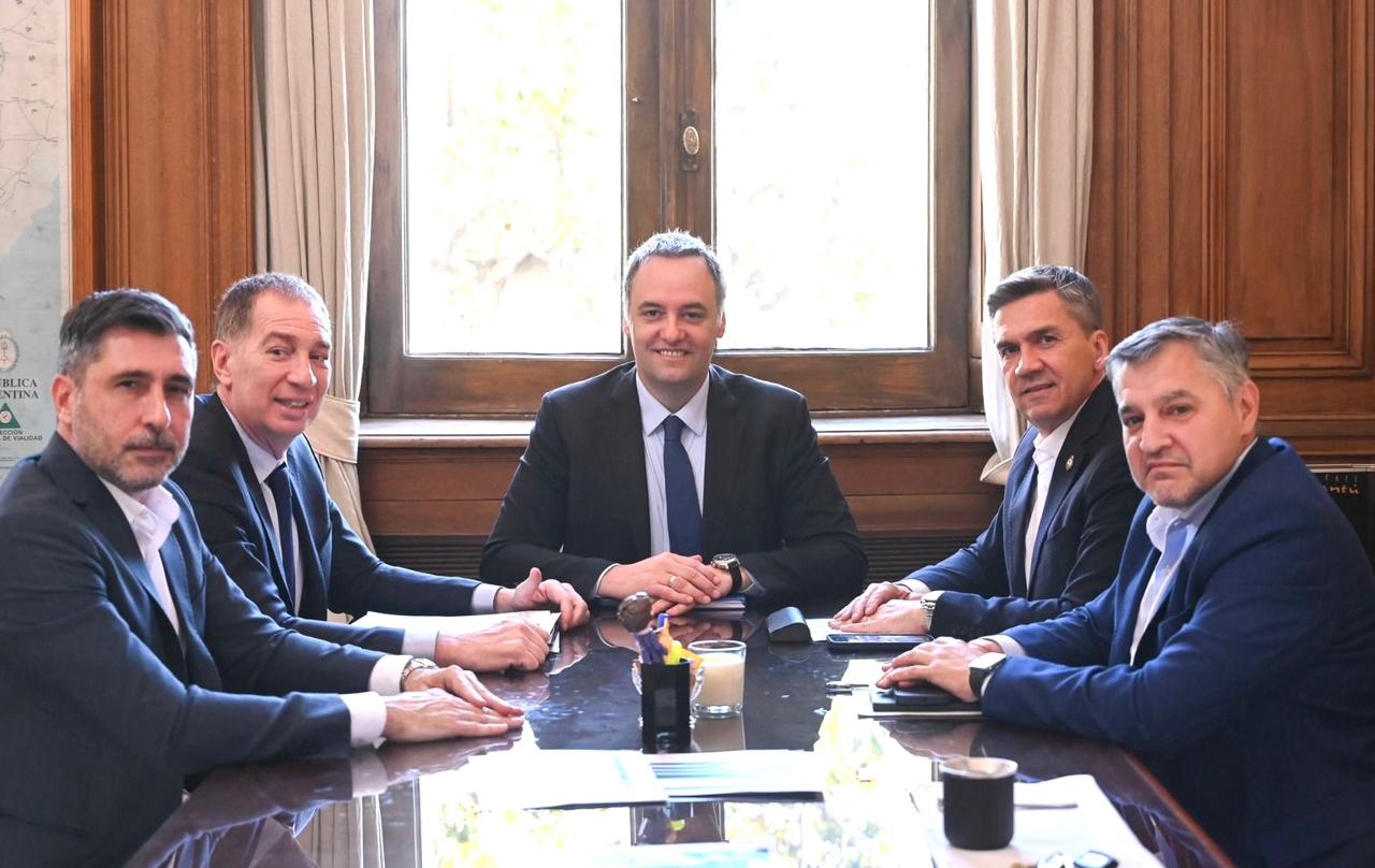 BS. AS: ZDERO SE REUNIÓ CON ADORNI Y SANTILLI EN CASA ROSADA