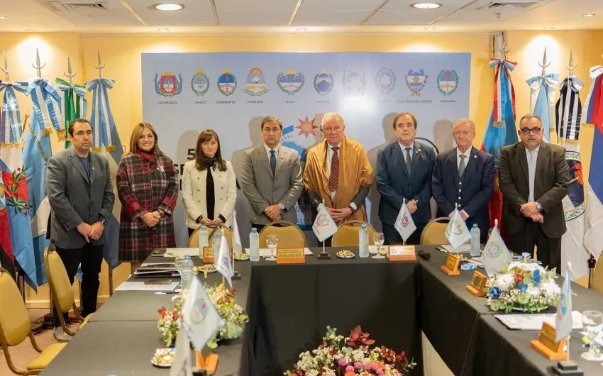 CUMBRE DEL NORTE GRANDE EN SANTIAGO DEL ESTERO: SCHNEIDER VIAJÓ POR CHACO