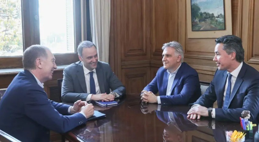 MANUEL ADORNI HARÁ AUDITORÍAS Y CONVOCÓ A LA PRIMERA REUNIÓN DE GABINETE