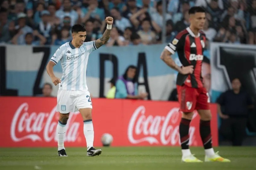 CON UN GOL AGÓNICO, RACING ELIMINÓ AL RIVER DE GALLARDO EN UN PARTIDAZO