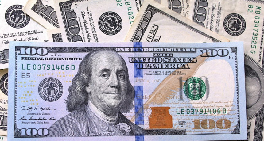 EL DÓLAR OFICIAL BAJÓ $30 Y CERRÓ EN$ 1.445: SU VALOR MÁS BAJO DESDE LAS ELECCIONES