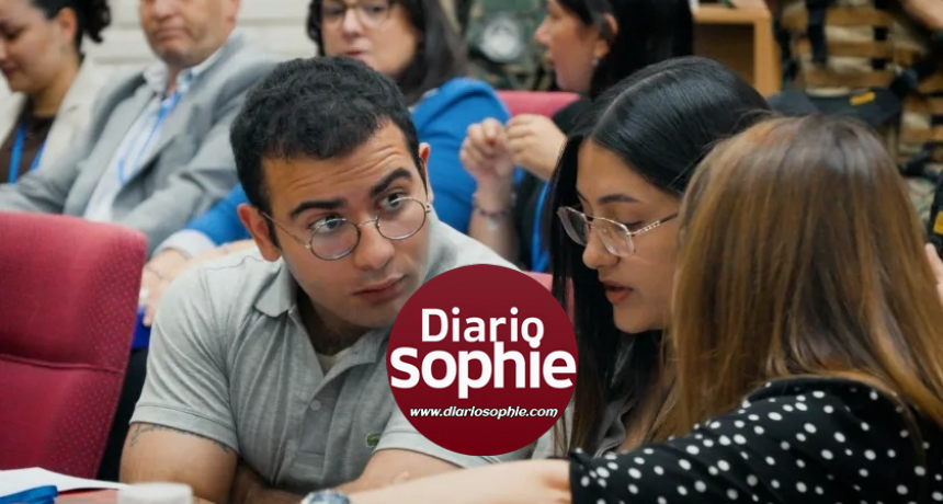 JUICIO POR CECILIA STRZYZOWSKI: 