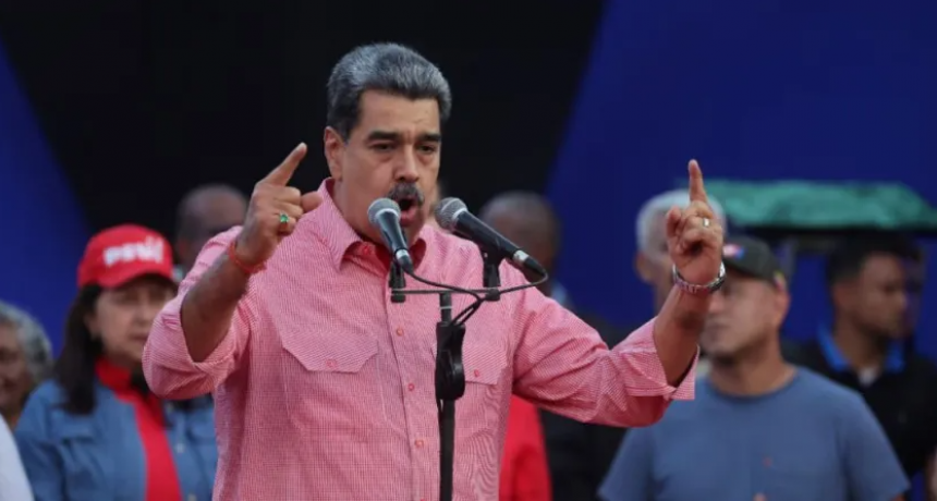 MADURO CANTÓ 
