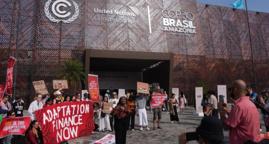 TRES ESTUDIANTES ARGENTINOS LLEVARON PROPUESTAS DE CAMBIOS A LA CUMBRE CLIMÁTICA