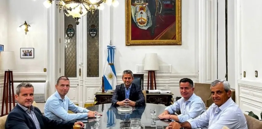 LA LIBERTAD AVANZA SUMÓ TRES DIPUTADOS RADICALES A SU BLOQUE EN EL CONGRESO