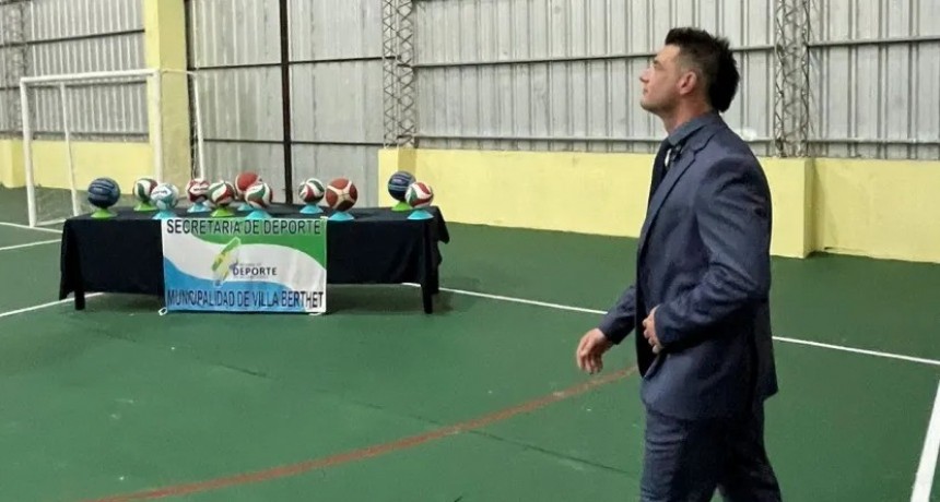 CENTRO CULTURAL Y MICROESTADIO: HONCHERUK INAUGURÓ DOS OBRAS CLAVE PARA VILLA BERTHET