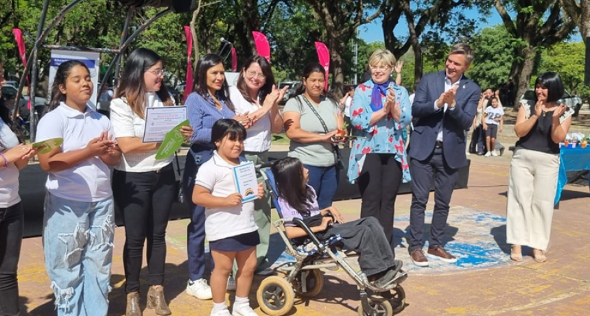 🏆 EL GOBIERNO RECONOCIÓ A INSTITUCIONES QUE CONTRIBUYEN A LA INCLUSIÓN EDUCATIVA