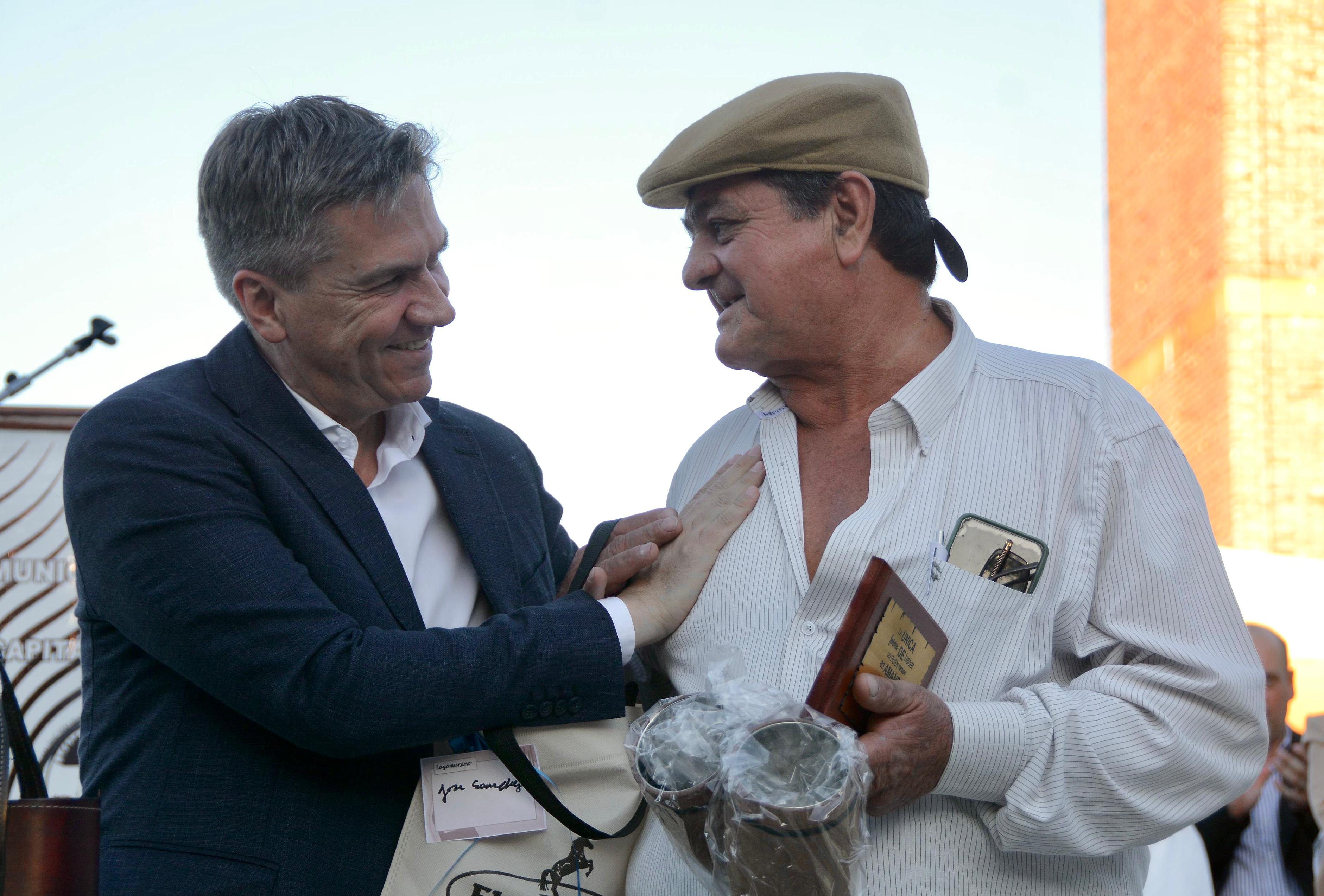 EL GOBERNADOR LEANDRO ZDERO ACOMPAÑÓ EL ACTO CENTRAL POR EL 96° ANIVERSARIO DE CAPITÁN SOLARI