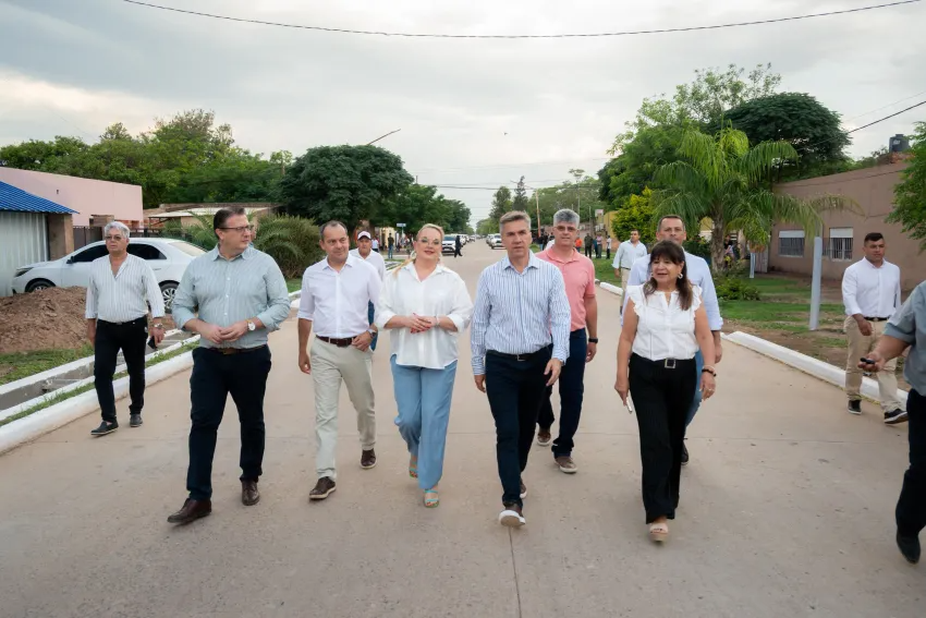 HABILITARON 19 NUEVAS CUADRAS DE PAVIMENTO EN PAMPA DEL INFIERNO