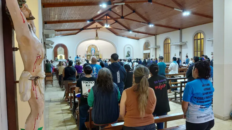 LA DEVOCIÓN PUDO MÁS QUE EL MAL CLIMA: CIENTOS DE FIELES PEREGRINARON POR EL DÍA DE LA VIRGEN