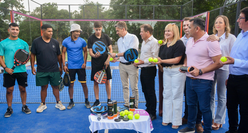 PRESIDENCIA ROCA YA TIENE SU PRIMERA CANCHA DE PÁDEL EN EL MARCO DEL 141° ANIVERSARIO